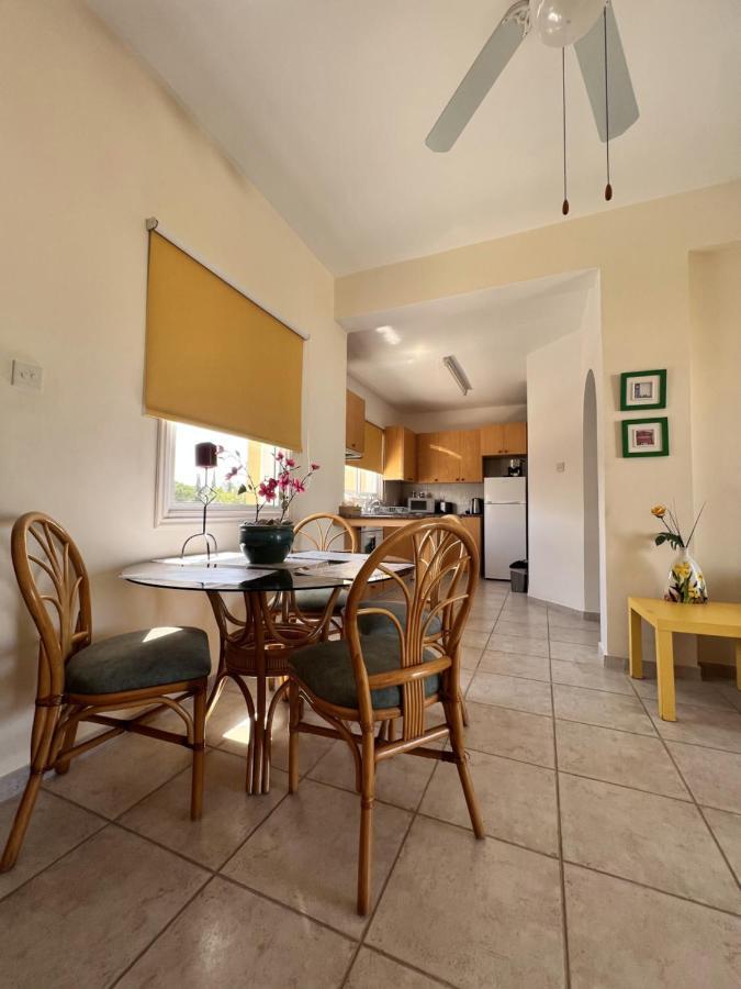 Sirena Kings Apartment Paphos Ngoại thất bức ảnh