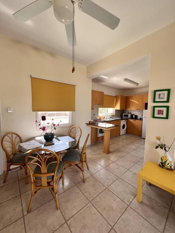 Sirena Kings Apartment Paphos Ngoại thất bức ảnh