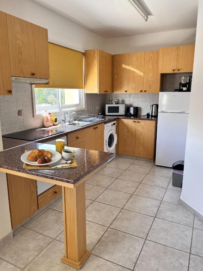 Sirena Kings Apartment Paphos Ngoại thất bức ảnh