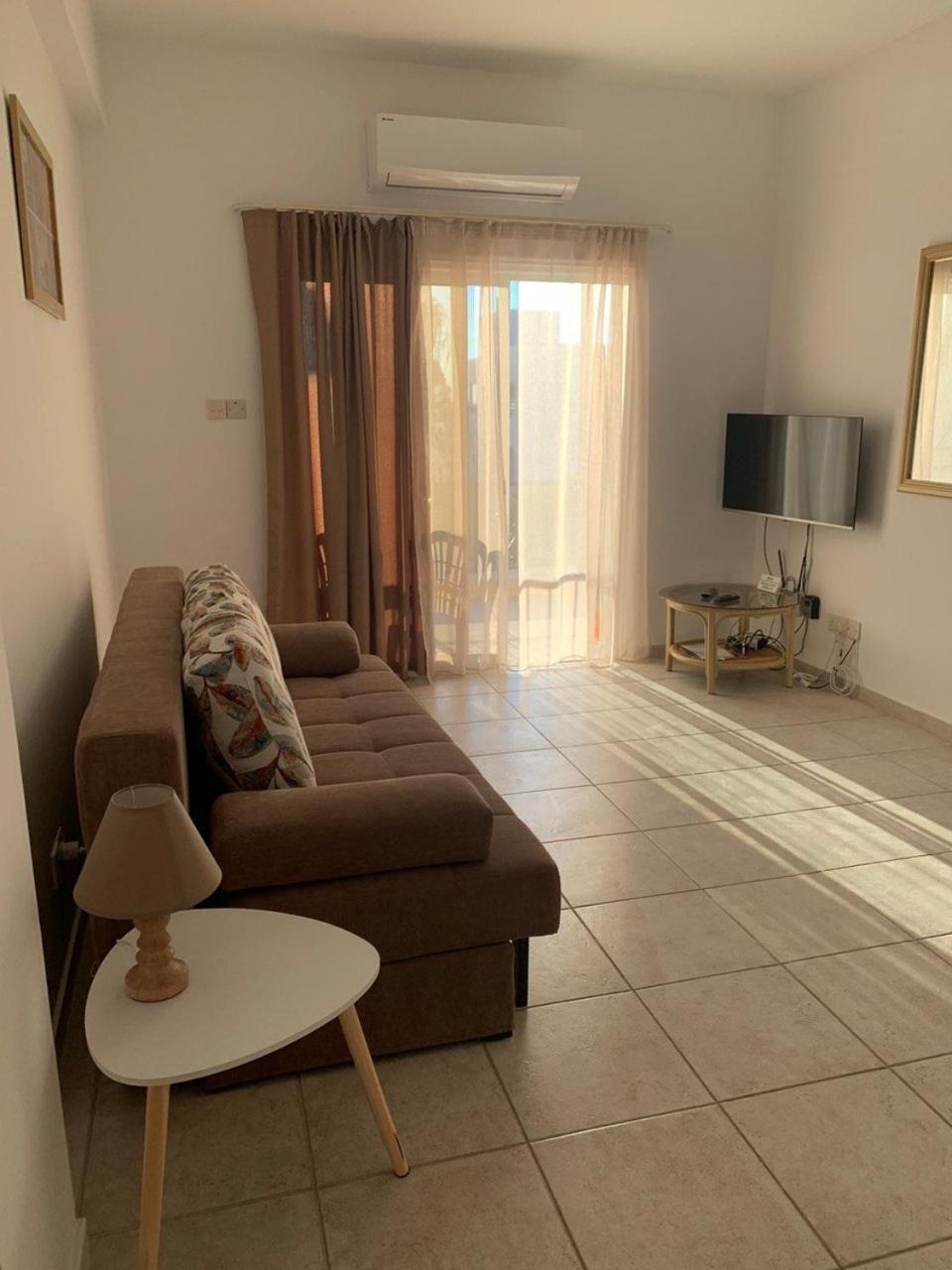 Sirena Kings Apartment Paphos Ngoại thất bức ảnh