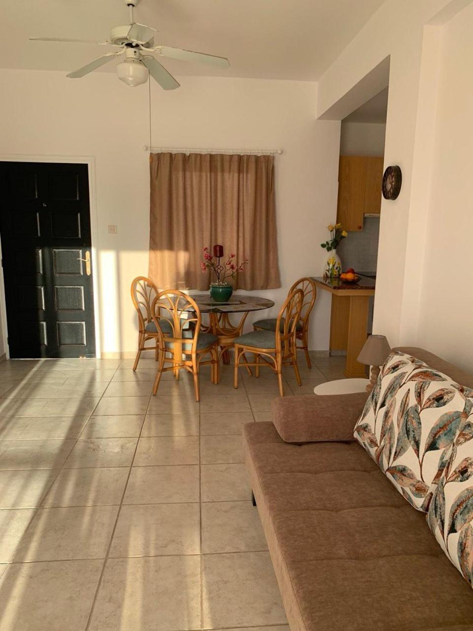 Sirena Kings Apartment Paphos Ngoại thất bức ảnh