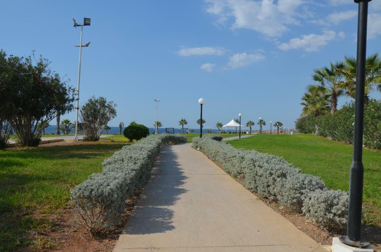 Sirena Kings Apartment Paphos Ngoại thất bức ảnh